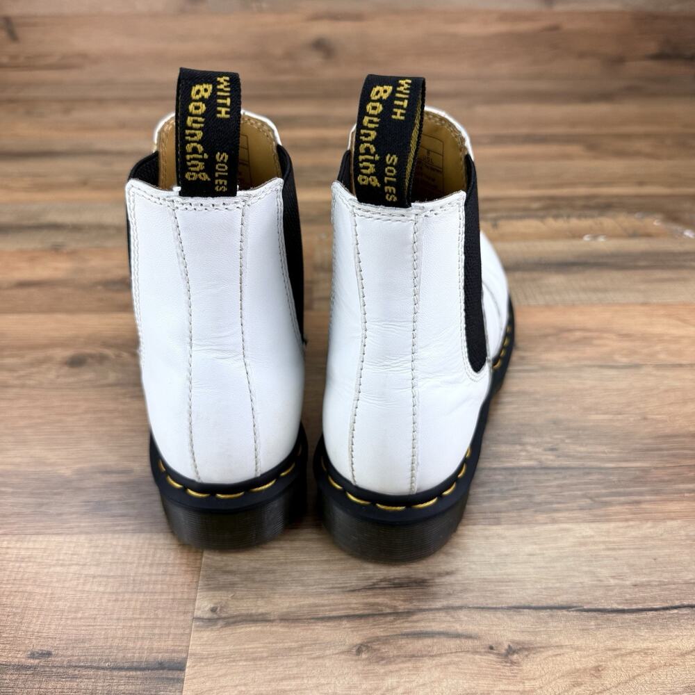Dr. Martens Women Size 8 Air Wair White Smooth Leather Chelsea Boots - Picture 4 of 10